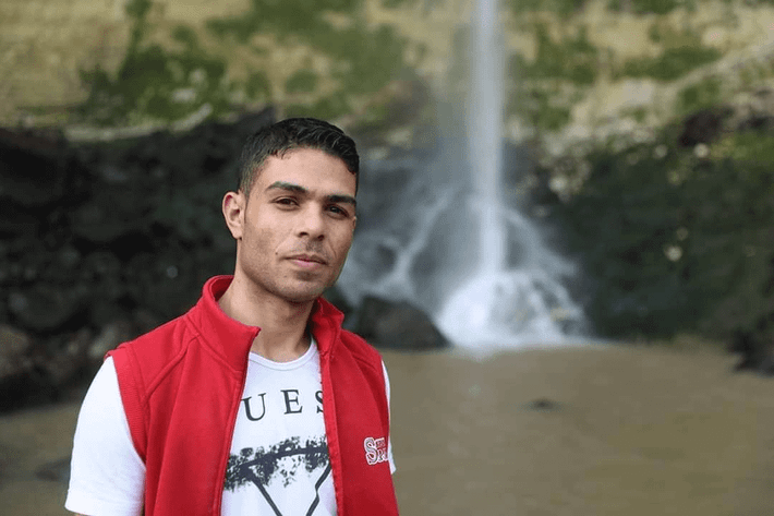 Ibrahim al-Munjar (sinh năm 1992) là một phóng viên của trang tin tức Sy24 (Syria). Anh đã bị một nhóm bịt mặt giết chết bên ngoài ngôi nhà của mình hồi tháng 5/2018. Ảnh: DCFMF.