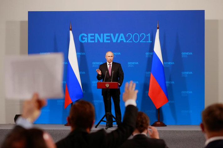 Trước đó, Tổng thống Putin cũng đã tổ chức họp báo riêng sau hội nghị. Mở đầu cuộc họp báo, Tổng thống Putin thông báo kết quả của cuộc gặp với đồng cấp người Mỹ Joe Biden.