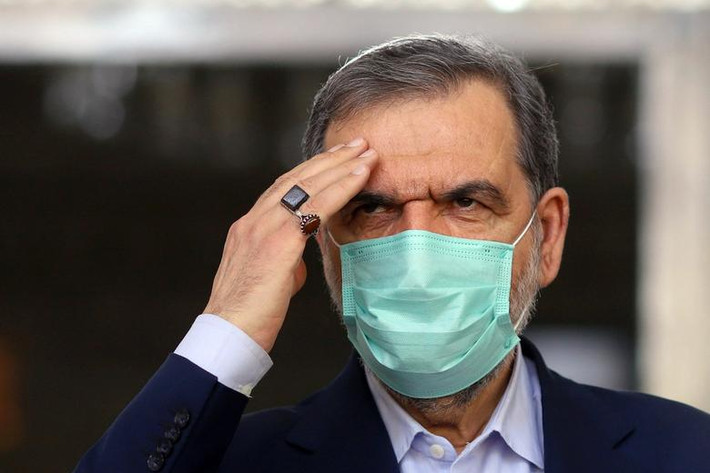 Trong ảnh là ứng viên Tổng thống Iran Mohsen Rezaee tại một điểm bỏ phiếu ở Tehran.