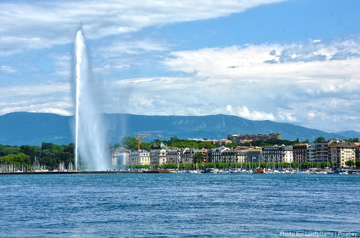 Jet d’Eau là đài phun nước nổi tiếng của thành phố này. Ảnh: Pixabay.