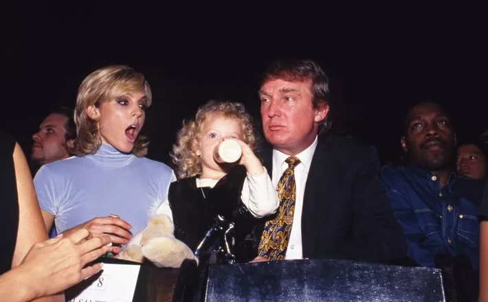 Tiffany sinh ngày 13/10/1993 tại West Palm Beach, Florida. Cô là con gái của cựu Tổng thống Trump với người vợ thứ hai, bà Marla Maples. Ảnh: DE. Ảnh: Getty.