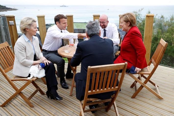 Chủ tịch Ủy ban châu Âu Ursula von der Leyen, Tổng thống Pháp Emmanuel Macron, Chủ tịch Hội đồng châu Âu Charles Michel, Thủ tướng Đức Angela Merkel và Thủ tướng Italy Mario Draghi trong một cuộc họp ngày 11/6.