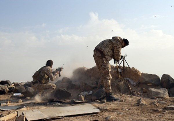 Các binh sĩ Syria trên chiến trường ở Aleppo trước khi tiến đánh Idlib. Ảnh: FNA.