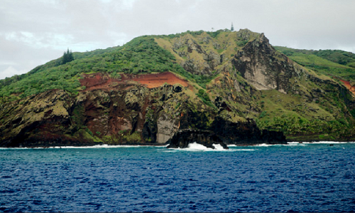 Đảo Pitcairn, một vùng lãnh thổ hải ngoại của Anh, chỉ có 50 người sinh sống nhưng hoàn toàn cô lập với thế giới bên ngoài. Chủ yếu cư dân sinh sống ở đây là hậu duệ của các thủy thủ trên con tàu HMS Bounty. Ảnh: Brightside.
