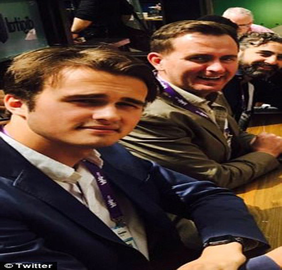 Rory đã tham gia suốt vòng loại của giải Rugby World Cup năm 2015 cùng Hoàng tử Harry. Ảnh: Twitter.