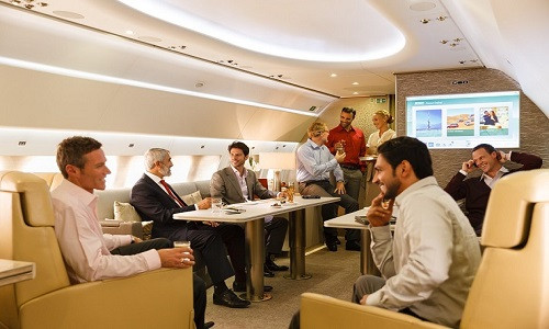 Một số người nghĩ rằng họ không phải là người giàu khi không có tài xế và máy bay riêng. Ảnh: BI.