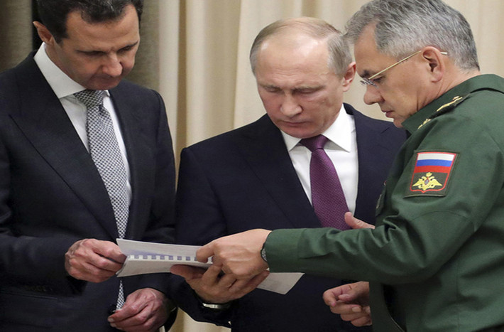 Tại cuộc gặp, Tổng thống Nga Putin đã giới thiệu ông al-Assad với các quan chức cấp cao của Bộ Quốc phòng Nga và Bộ Tổng Tham mưu các lực lượng vũ trang Nga,...Ảnh: AP.