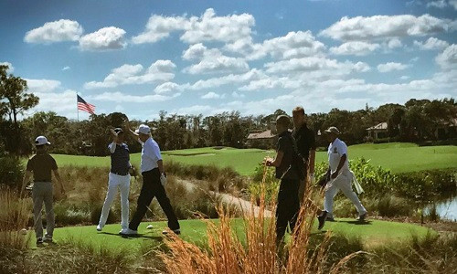 Hình ảnh ông Trump trong buổi chơi golf tại Câu lạc bộ Quốc gia Kasumigaseki hôm 5/11. Ảnh: Twitter.