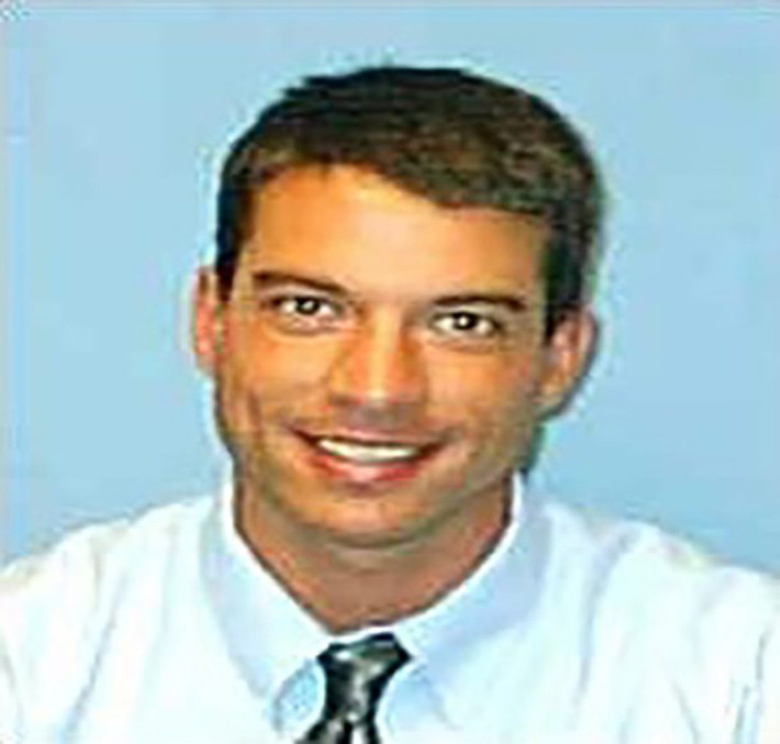 Brian Shaffer, một sinh viên trường y, đi chơi cùng bạn bè trong kỳ nghỉ. Brian được nhìn thấy lần cuối khi nói chuyện với hai phụ nữ bên ngoài quán bar. Sau đó, Brian trở lại quán và không bao giờ xuất hiện nữa. Một số người cho rằng Brian đã bị bạn giết hại, song có người nói anh ta vẫn còn sống. Ảnh: List25.
