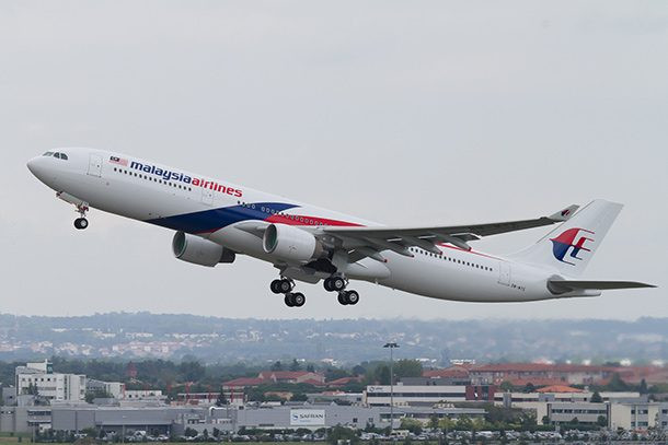 Ngày 8/3/2014, chuyến bay MH370 của hãng hàng không Malaysia Airlines chở 239 người đã “mất tích bí ẩn” khi đang trên hành trình từ Kuala Lumpur (Malaysia) tới Bắc Kinh (Trung Quốc). Một cuộc tìm kiếm quy mô lớn đã diễn ra trong nhiều năm nhưng không đem lại kết quả. Ảnh: List25.