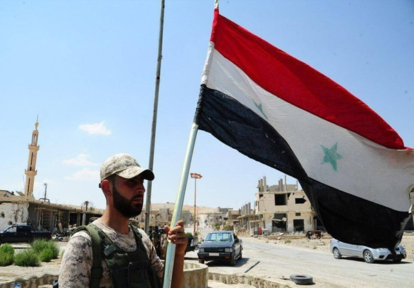 Hãng Fars (Iran) đưa tin, quân đội Syria đã mở chiến dịch quân sự mới xung quanh thị trấn chiến lược al-Sukhnah ở Đông Homs, sau khi giành lại quyền kiểm soát hoàn toàn thị trấn này hồi đầu tháng 8/2017. Ảnh: FNA.