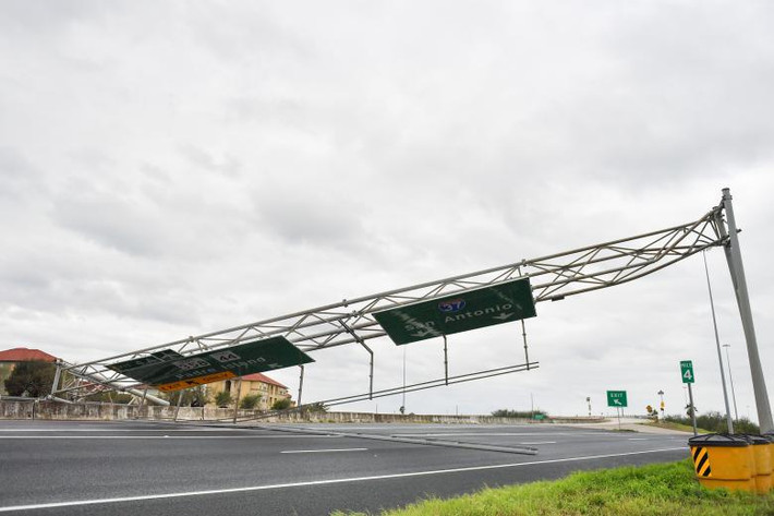Quang cảnh ở Corpus Christie, Texas, sau bão.