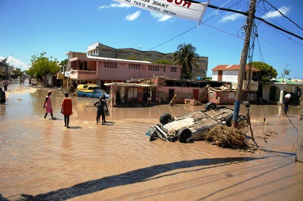 Haiti là một trong những quốc gia thường xuyên bị tàn phá nặng nề bởi những cơn bão chết chóc. Ảnh: List25.