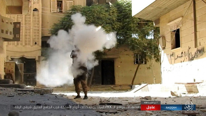 Được biết, lực lượng SDF đã giành lại quyền kiểm soát một nửa thành phố Raqqa. Ảnh: AMN.
