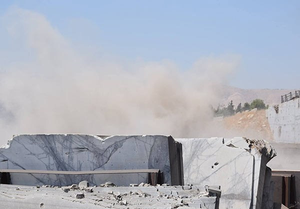 “Lực lượng chính phủ Damascus đã giao tranh ác liệt với các tay súng Mặt trận al-Nusra ở Đông Ghouta, tiến đánh nhóm khủng bố tại quận Jobar và khu Suzuki ở Ayn Tarma”, nguồn tin cho hay. Ảnh: FNA.