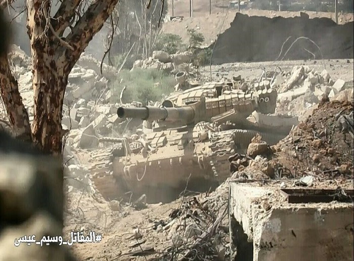 Al Masdar News đưa tin, quân đội Syria thắng lớn ở Đông Damascus, tái chiếm loạt các tòa nhà ở Ayn Tarmasau các cuộc giao tranh ác liệt với các phần tử khủng bố. Ảnh: AMN.