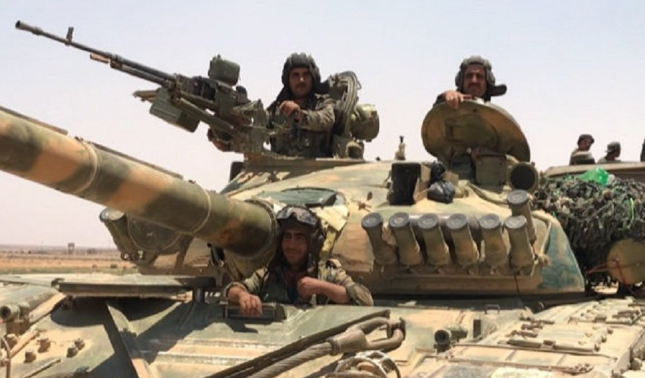 "Đáp trả, lực lượng chính phủ Damascus đã tiến hành đợt oanh kích dữ dội nhằm vào các căn cứ của nhóm khủng bố Jabhat al-Nusra theo hướng Jabin, Tal Malah, al-Hwaija và thị trấn Kafr Zita ở vùng nông thôn phía bắc Hama", nguồn tin cho biết thêm. Ảnh: Sputnik.