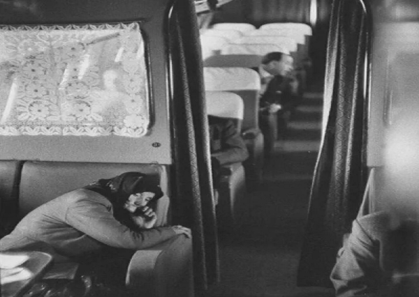 Bên trong một máy bay chở khách của Liên Xô năm 1957.
