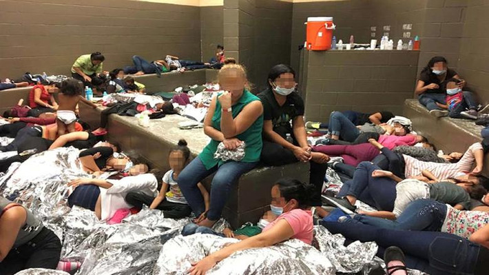 Cảnh chen chúc trong một cơ sở giữ người nhập cư trái phép ở Weslaco, bang Texas, ngày 11/6/2019.