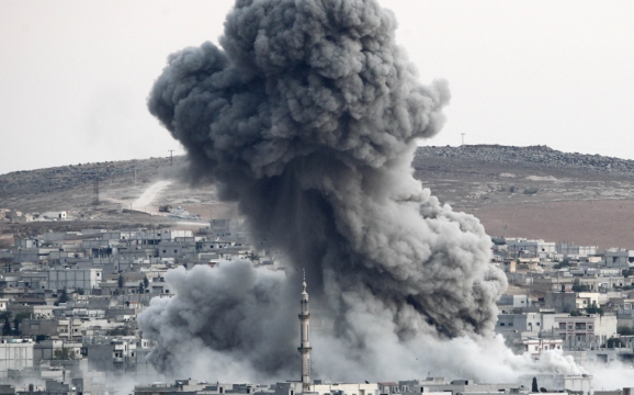 Nguồn tin cho biết thêm, giao tranh ác liệt giữa các binh sĩ Quân đội Syria và những kẻ khủng bố cũng đã xảy ra ở khu vực al-Sarmanieh, gần Jisr al-Shoghour, phía Tây Nam Idlib. Ảnh: PRD.