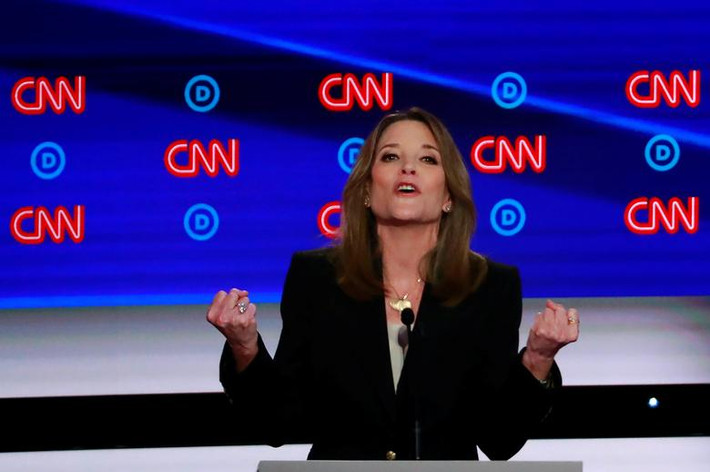 Nhà văn Marianne Williamson.