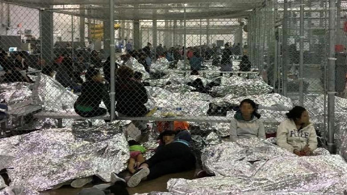 "Trong tháng 6, chúng tôi đã tới thăm thung lũng Rio Grande ở bang Texas và một lần nữa lại chứng kiến tình trạng quá tải nghiêm trọng và những người nhập cư bị giam giữ trong không gian chật chội khá lâu", báo cáo cho biết.
