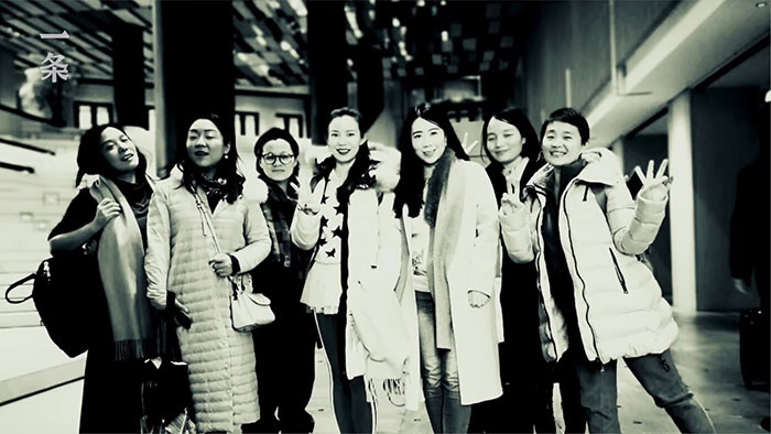 "Chúng tôi đã nói với nhau rằng chúng tôi sẽ ở bên nhau khi 60 tuổi và "dưỡng già" cùng nhau", một trong số những phụ nữ này khẳng định.