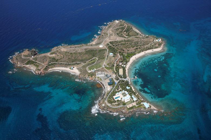 "Đảo ấu dâm" Little St. James thuộc sở hữu của tỷ phú Mỹ Jeffrey Epstein - người gần đây bị truy tố hai tội danh gồm cầm đầu đường dây mại dâm trẻ vị thành niên và lạm dụng tình dục trẻ vị thành niên. (Nguồn ảnh: Reuters)