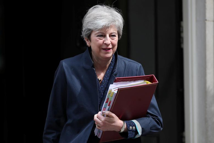 Tháng 6/2019: Ông Trump cho rằng chính bà May đã phá hỏng các cuộc đàm phán của Anh về việc rời khỏi Liên minh Châu Âu (EU).