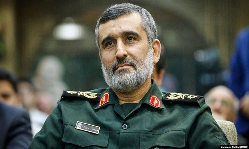 Tư lệnh lực lượng hàng không vũ trụ thuộc Vệ binh Cách mạng Hồi giáo Iran Amirali Hajizadeh ngày 15/9 cảnh báo các căn cứ và tàu sân bay của Mỹ xung quanh Iran đều nằm trong tầm bắn tên lửa của nước Cộng hòa Hồi giáo này. Vị chỉ huy Iran cũng khẳng định Tehran luôn chuẩn bị sẵn sàng cho một cuộc chiến tranh toàn diện. Ảnh: MEHR.