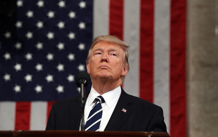New York Times cho biết, người gửi thư tố giác việc Tổng thống Trump tìm kiếm sự giúp đỡ từ nước ngoài để giành lợi thế chính trị được cho là thành viên của Cơ quan Tình báo Trung ương Mỹ (CIA), từng có thời gian làm việc tại Nhà Trắng và sau đó trở về CIA. Ảnh: The Nation.