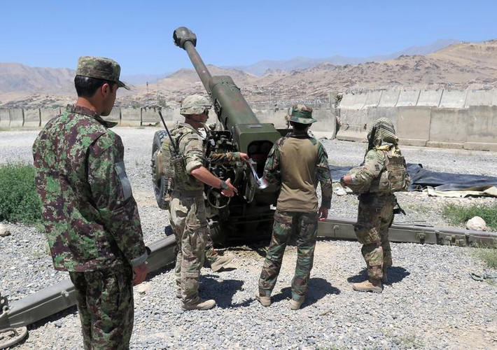 Các cố vấn quân sự Mỹ có mặt tại một căn cứ của Afghanistan tại tỉnh Maidan Wardak ngày 6/8/2018.