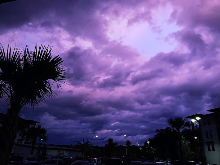 Bầu trời Florida khi bão sắp ập tới.