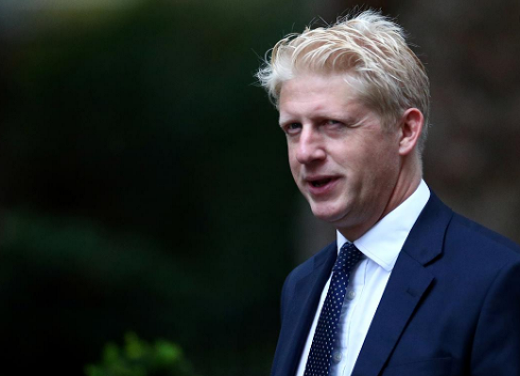 Ngày 5/9, ông Jo Johnson, em trai của đương kim Thủ tướng Anh Boris Johnson, đã nộp đơn từ chức bộ trưởng và nghị sĩ Đảng Bảo thủ do bất đồng không thể giải quyết với chính sách Brexit của anh trai.