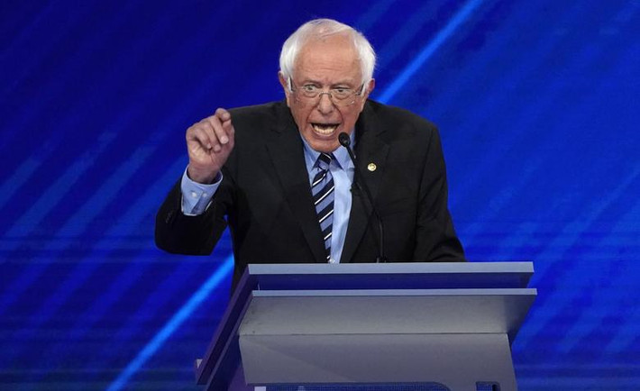 Trước đó, ông Sanders đã công bố bản cập nhật của kế hoạch bảo hiểm y tế "Medicare for all", nhấn mạnh kêu gọi thực thi một chương trình bảo hiểm y tế toàn dân là trọng tâm trong chiến dịch tranh cử Tổng thống Mỹ năm 2020 của ông. Kế hoạch "Medicare for all" sẽ gộp chung các công ty bảo hiểm công và tư nhân vào một hệ thống do chính phủ điều hành.
