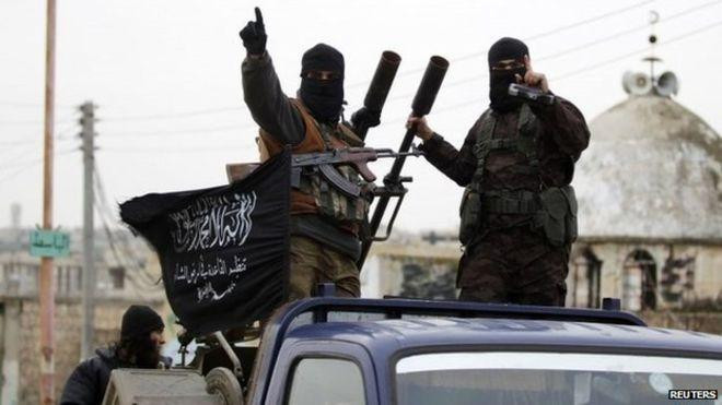 Phiến quân HTS được coi là nhóm thánh chiến mạnh nhất trong khu vực này. Lực lượng chính phủ Damascus đã nhiều lần yêu cầu các tay súng thánh chiến rút khỏi Tây Aleppo, nhưng nhóm khủng bố HTS và các tay súng trung thành với chúng phản đối. Ảnh: Reuters.