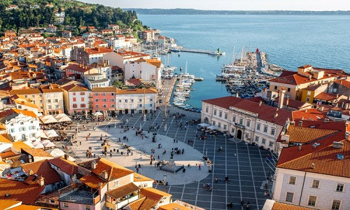 Theo Insider, Slovenia nằm trong danh sách 10 điểm đến tuyệt vời nhất thế giới năm 2019 do Lonely Planet bình chọn. (Nguồn ảnh: Insider)