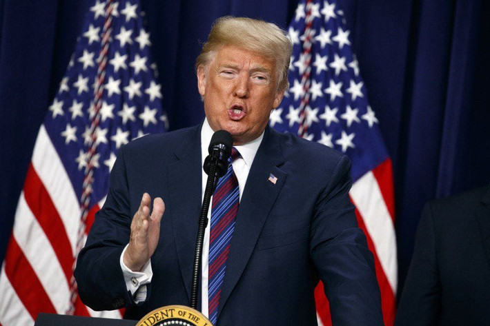 Ngày 15/9, Tổng thống Donald Trump cảnh báo rằng Mỹ sẵn sàng khai hỏa trừng phạt Iran nếu có thông tin xác nhận Tehran đứng đằng sau loạt vụ tấn công vào các nhà máy dầu khí của Saudi Arabia. Ảnh: WP.