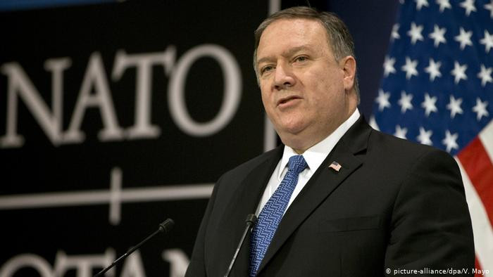 Ngoại trưởng Mỹ Mike Pompeo viết trên Twitter ngày 14/9: "Giữa lúc tất cả kêu gọi hạ nhiệt căng thẳng, Iran lại tiến hành một cuộc tấn công chưa từng có nhằm vào nguồn cung cấp năng lượng của thế giới". Ảnh: DW.
