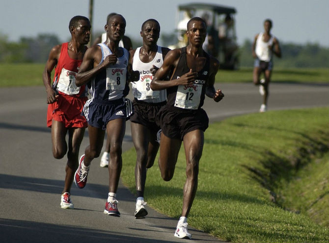Hầu hết các vận động viên marathon giỏi nhất thế giới xuất thân từ bộ lạc Kalenjins ở Kenya, Châu Phi.