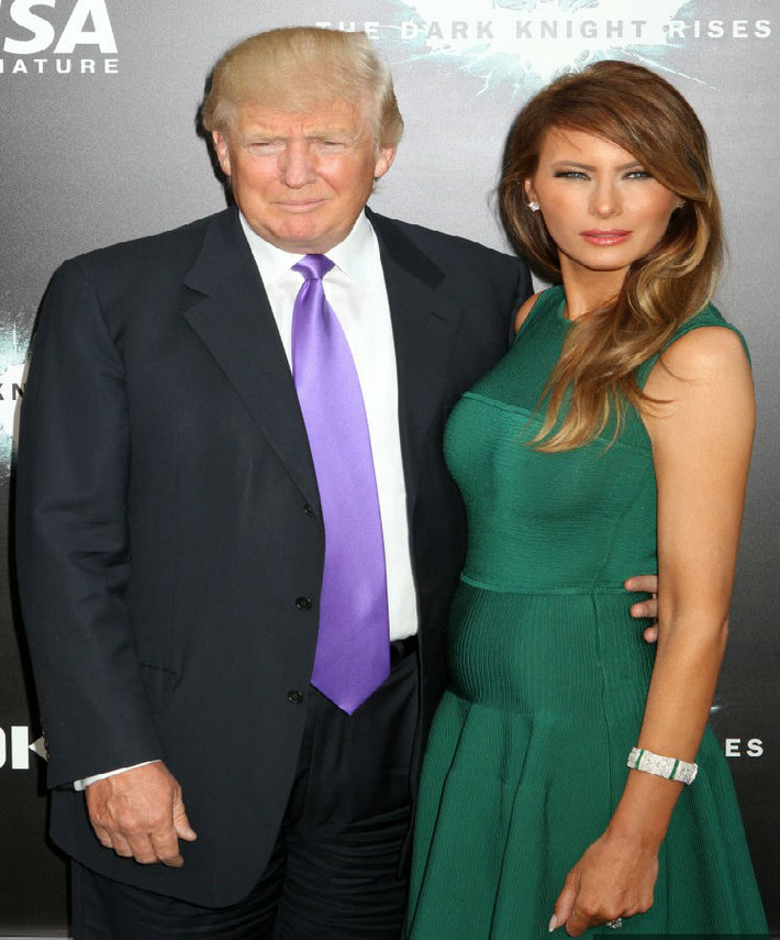 Melania là vợ thứ ba của ứng viên Tổng thống Mỹ Donald Trump. Hai người kết hôn năm 2005. Người vợ đầu của tỷ phú Trump là Ivana và người vợ thứ hai của ông là Marla Maples.