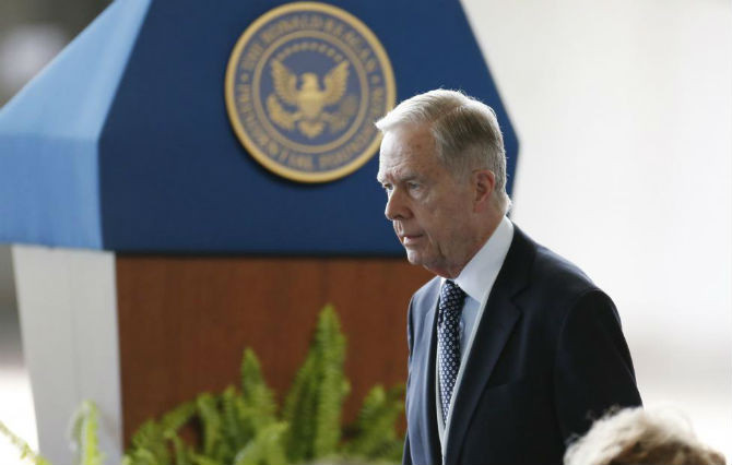 Cựu Thống đốc bang California Pete Wilson.