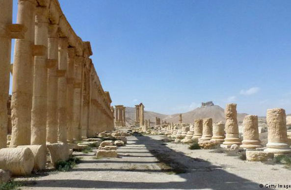 Giám đốc về cổ vật của Syria Maamoun Abdulkarim hy vọng rằng với sự giúp đỡ của Liên Hợp Quốc, thành cổ Palmyra sẽ được khôi phục trong vòng 5 năm nữa.