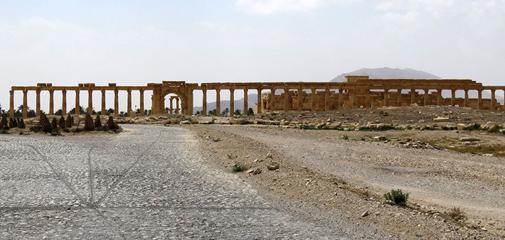 Các chiến binh IS từng hành quyết chuyên gia về cổ vật 82 tuổi trong nhà hát cổ Palmyra.