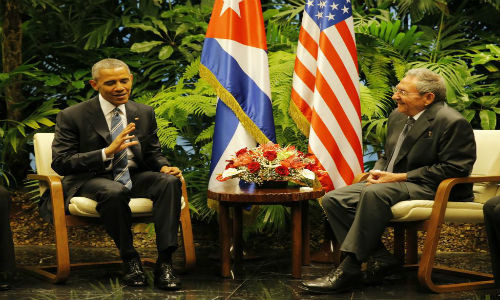Nhà lãnh đạo Mỹ hội đàm với Chủ tịch Cuba Raul Castro.