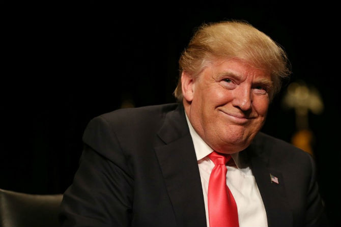 Trong chiến dịch vận động tranh cử, tỷ phú Donald Trump kêu gọi cấm cửa hoàn toàn, không cho người Hồi giáo vào Mỹ. “Tôi nghĩ rằng người Hồi giáo ghét chúng tôi”, ông nói.