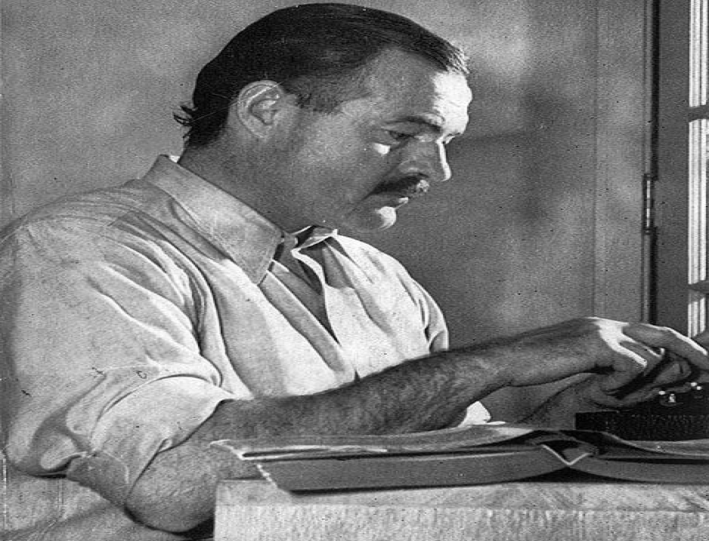 Nhà văn người Mỹ Ernest Hemingway được cho là bị trầm cảm và mắc chứng rối loạn lưỡng cực. Ảnh: ATI.