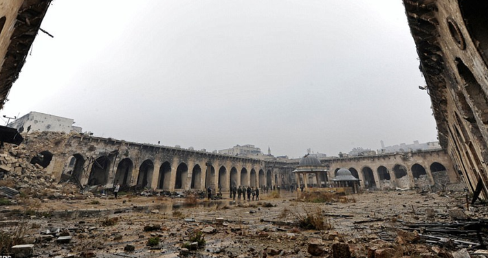 Nhà thờ Hồi giáo Umayyad ở Aleppo cũng bị tàn phá nặng nề trong chiến tranh. Ảnh: DM.