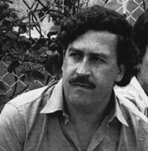 Trùm ma túy Pablo Escobar được cho là chịu trách nhiệm về cái chết của khoảng 4.000 người, trong đó có nhiều cảnh sát và nhà báo,… Ảnh: ATI.
