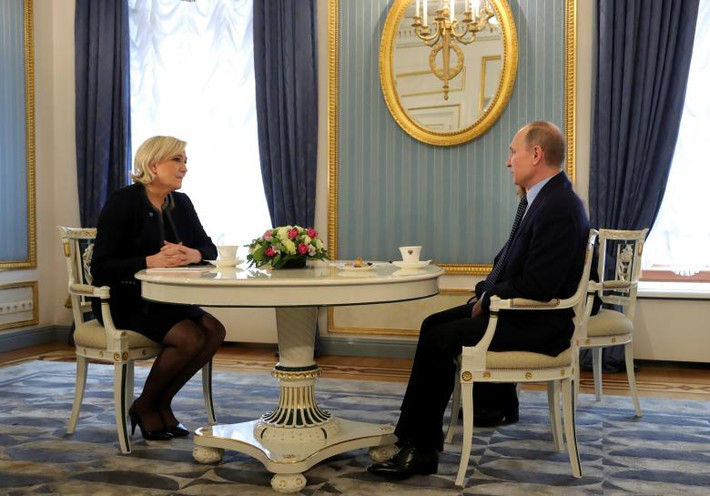 Bà Le Pen có cuộc hội đàm với Tổng thống Nga Vladimir Putin ở thủ đô Moscow, Nga, ngày 24/3.